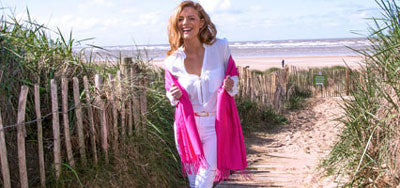 image showing a hot pink classic pashmina